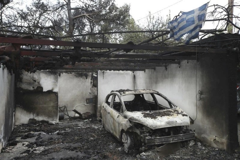 Στάζουν μίσος κατά της χώρας μας ορισμένοι Αλβανοί: «F@ck Greece» – Χαίρονται με την εθνική τραγωδία – Νέα τροπή στο θρίλερ με τις δίδυμες!